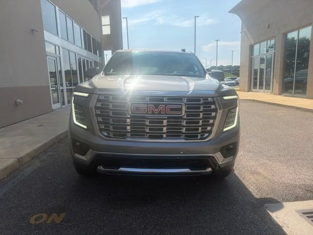 Used 2026 GMC Yukon Denali w/ Denali Reserve Package AWD/4WD image 2