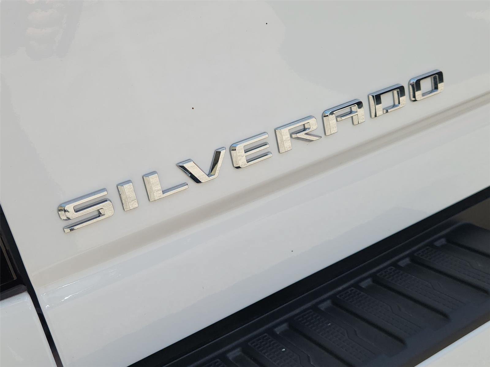 Used 2025 Chevrolet Silverado 2500 High Country w/ Technology Package AWD/4WD image 32