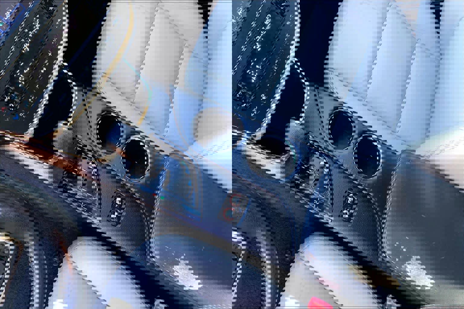 Used 2013 Toyota Avalon XLE image 14