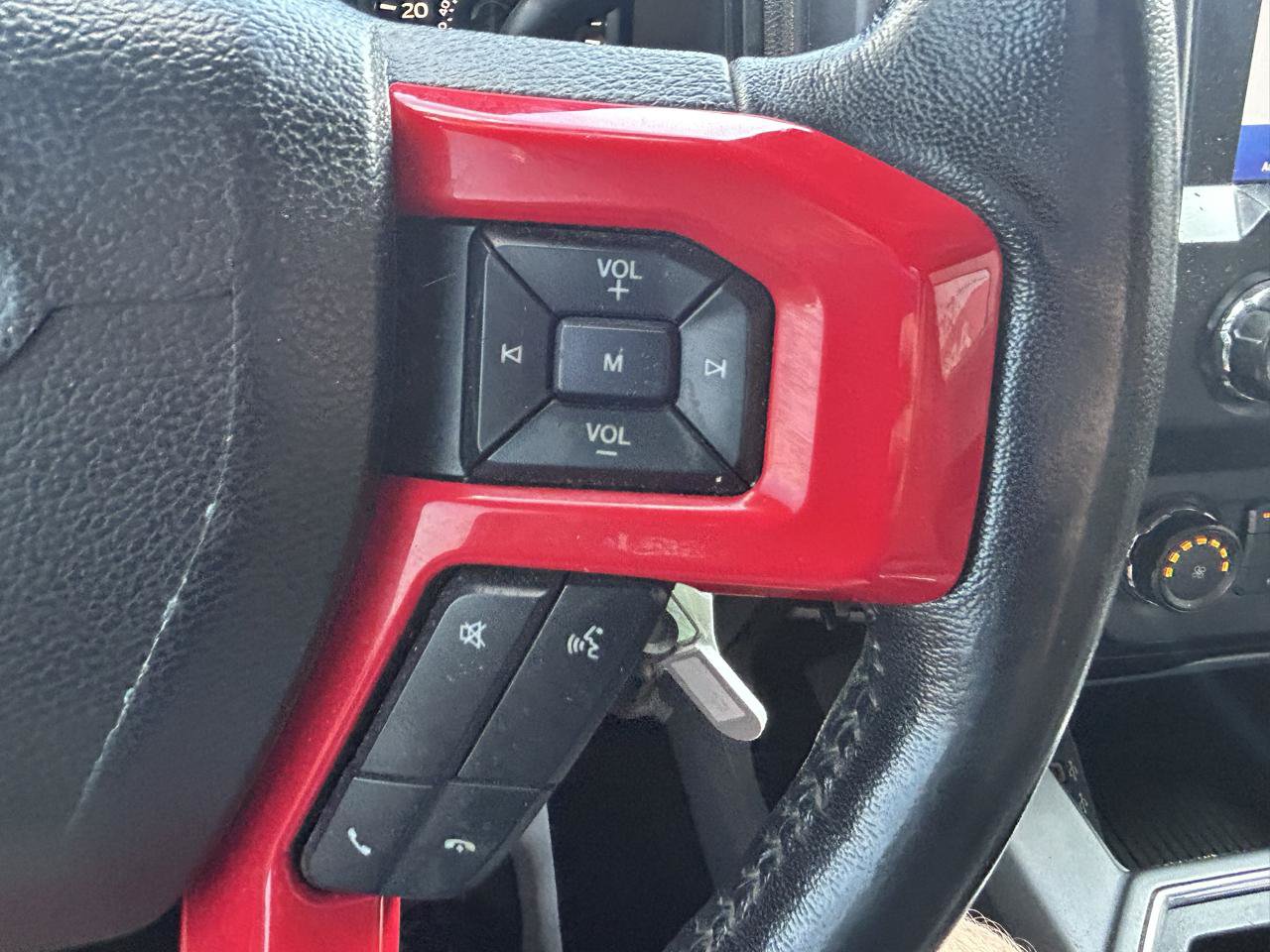 Used 2019 Ford F150 XLT w/ Equipment Group 302A Luxury AWD/4WD image 18