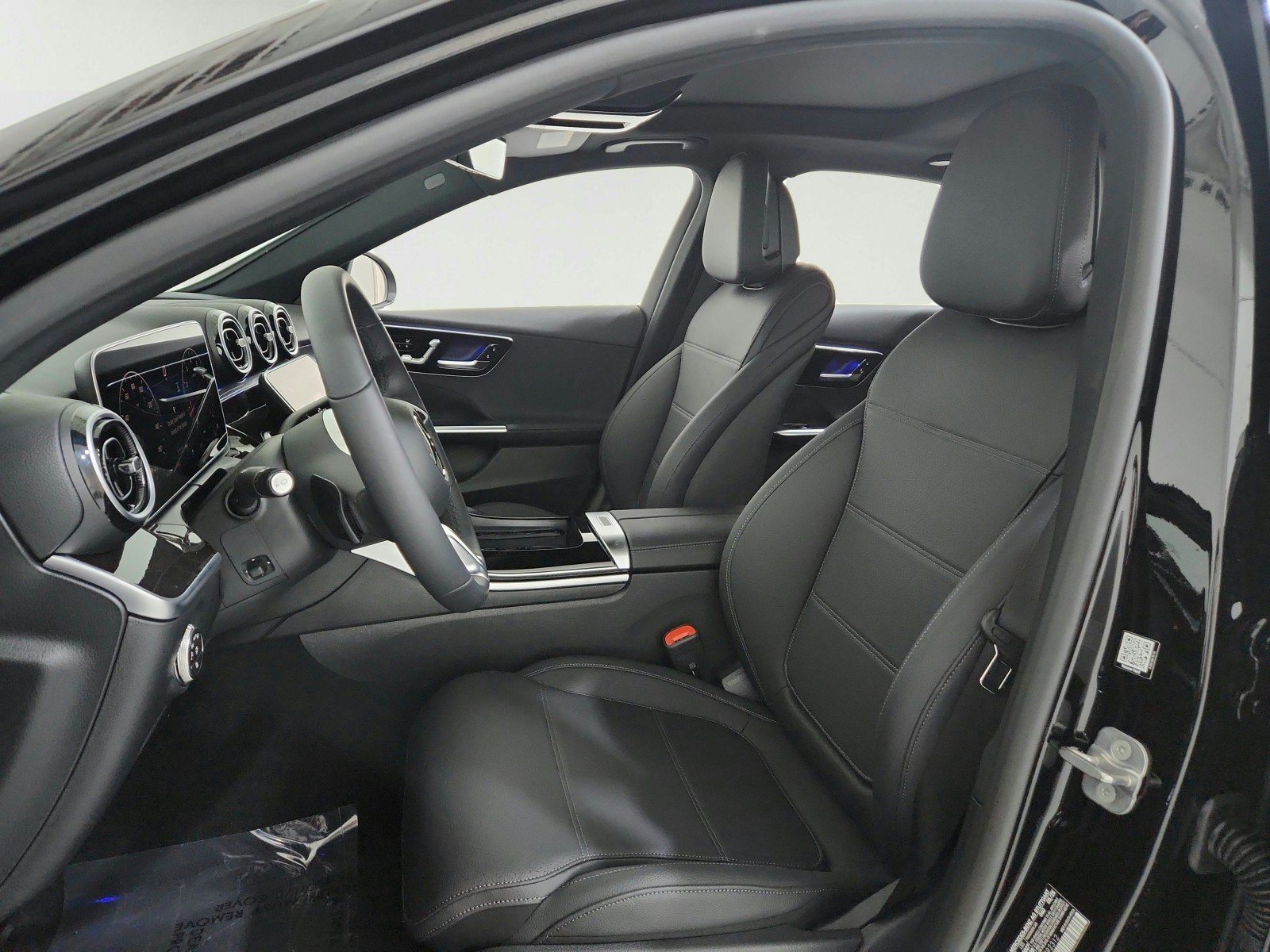 Used 2025 Mercedes-Benz C 300 Sedan image 17