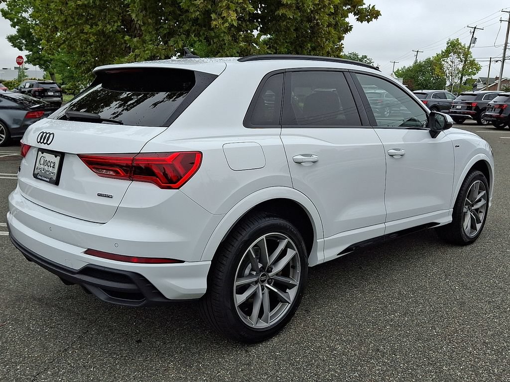 Used 2023 Audi Q3 2.0T Premium w/ Black Optic Sport Package AWD/4WD image 9