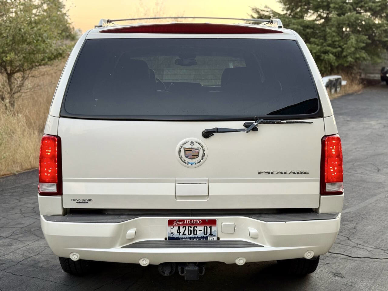 Used 2004 Cadillac Escalade AWD image 7