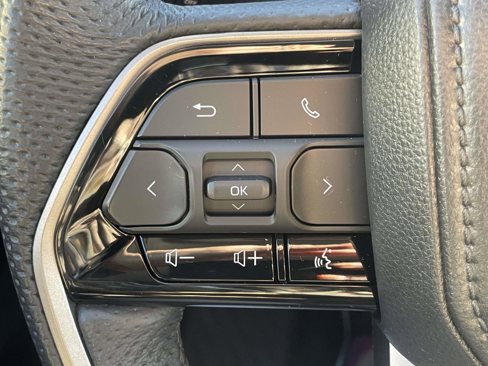 Used 2024 Toyota Tundra Limited image 11