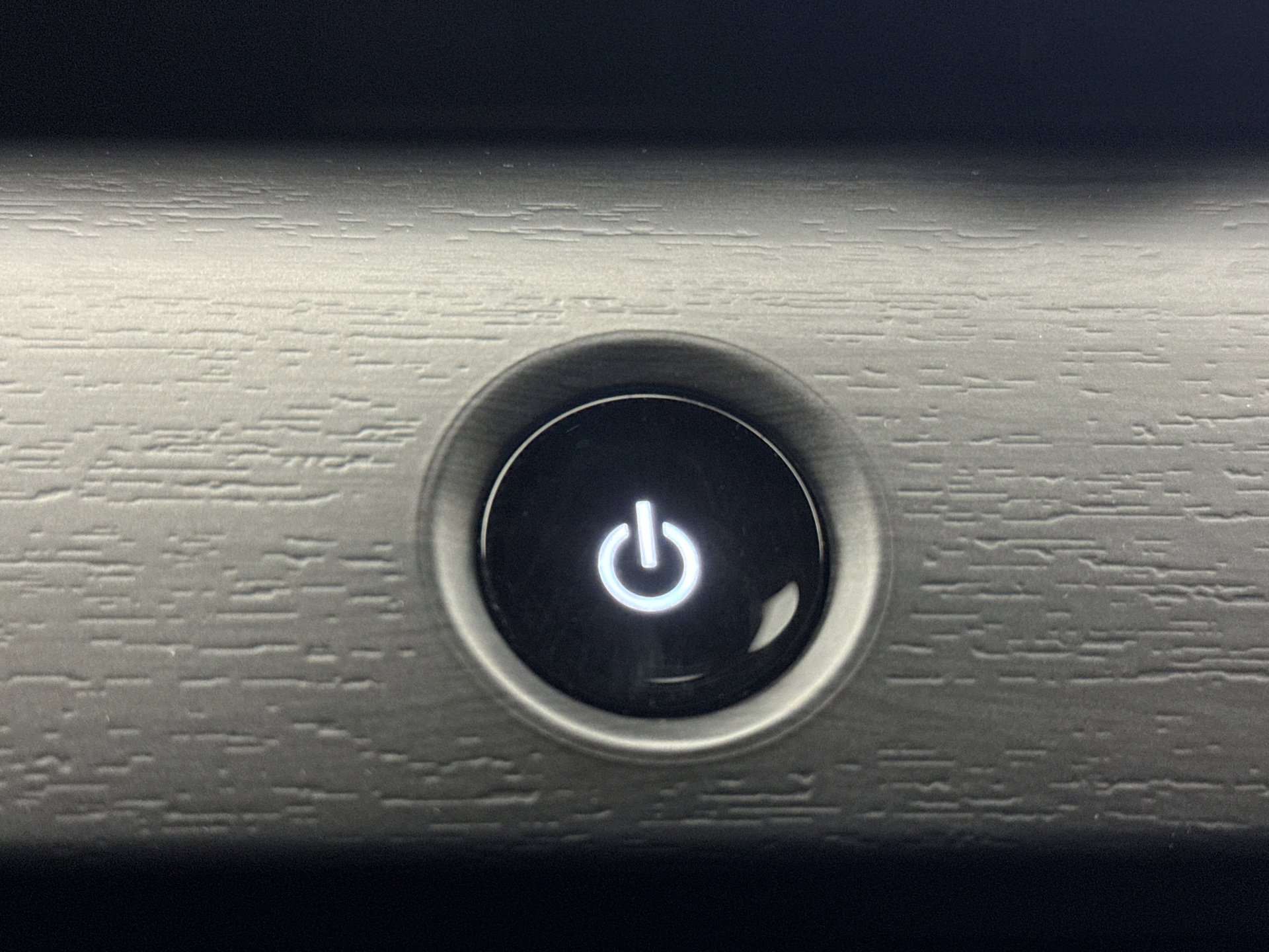 Used 2023 Nissan Ariya AWD image 20