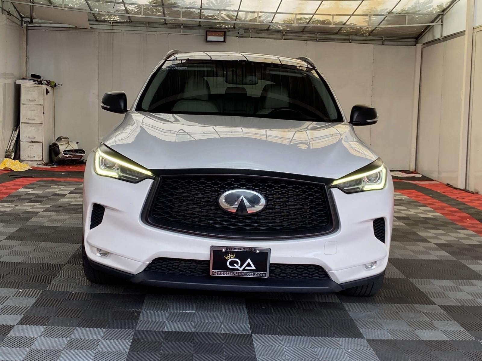 Used 2019 INFINITI QX50 Luxe AWD/4WD image 2