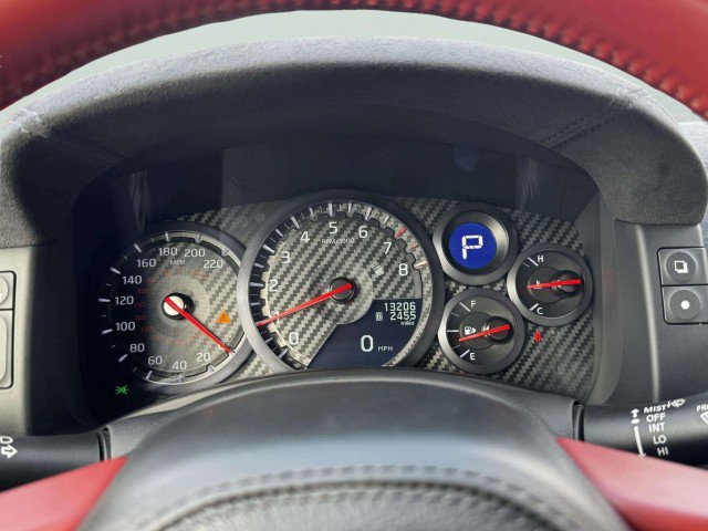 Used 2024 Nissan GT-R w/ Floor Mat Package AWD/4WD image 25