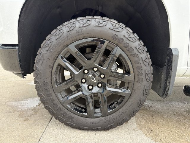 Used 2023 Chevrolet Silverado 1500 Custom Trail Boss w/ LPO, Dark Essentials Package AWD/4WD image 13