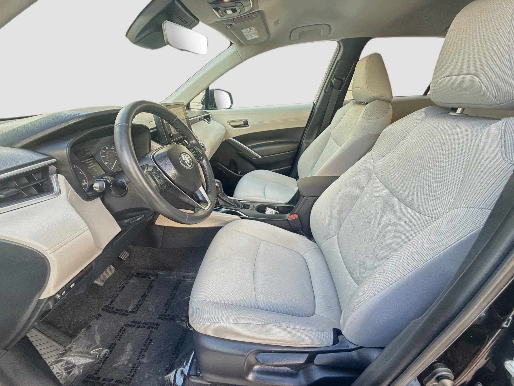 Used 2024 Toyota Corolla Cross LE AWD/4WD image 18