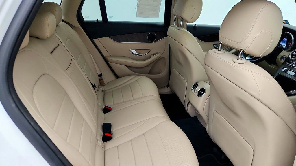 Used 2019 Mercedes-Benz GLC 300 4MATIC image 22