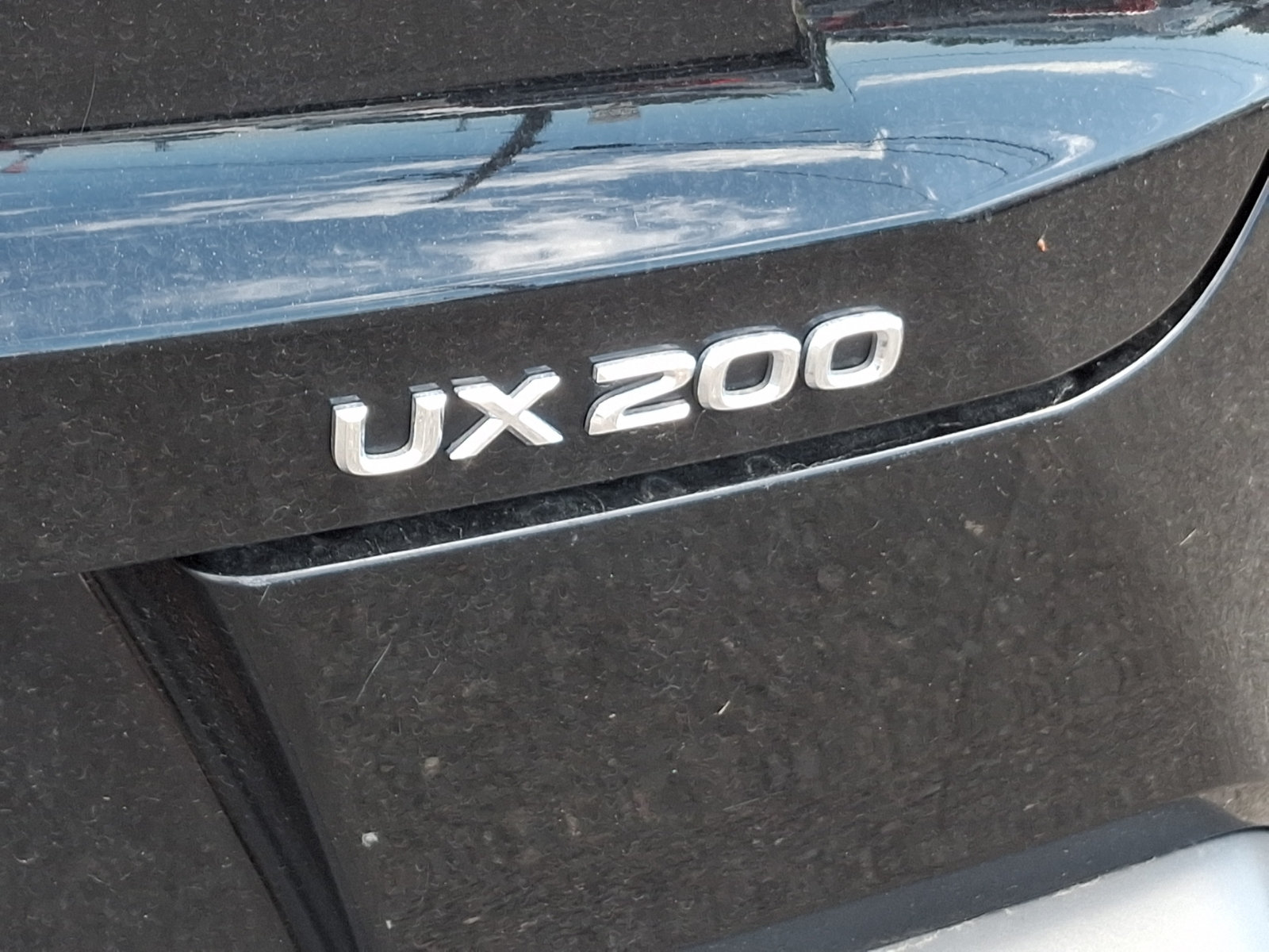 Used 2022 Lexus UX 200 w/ Accessory Package (Z1) FWD image 30