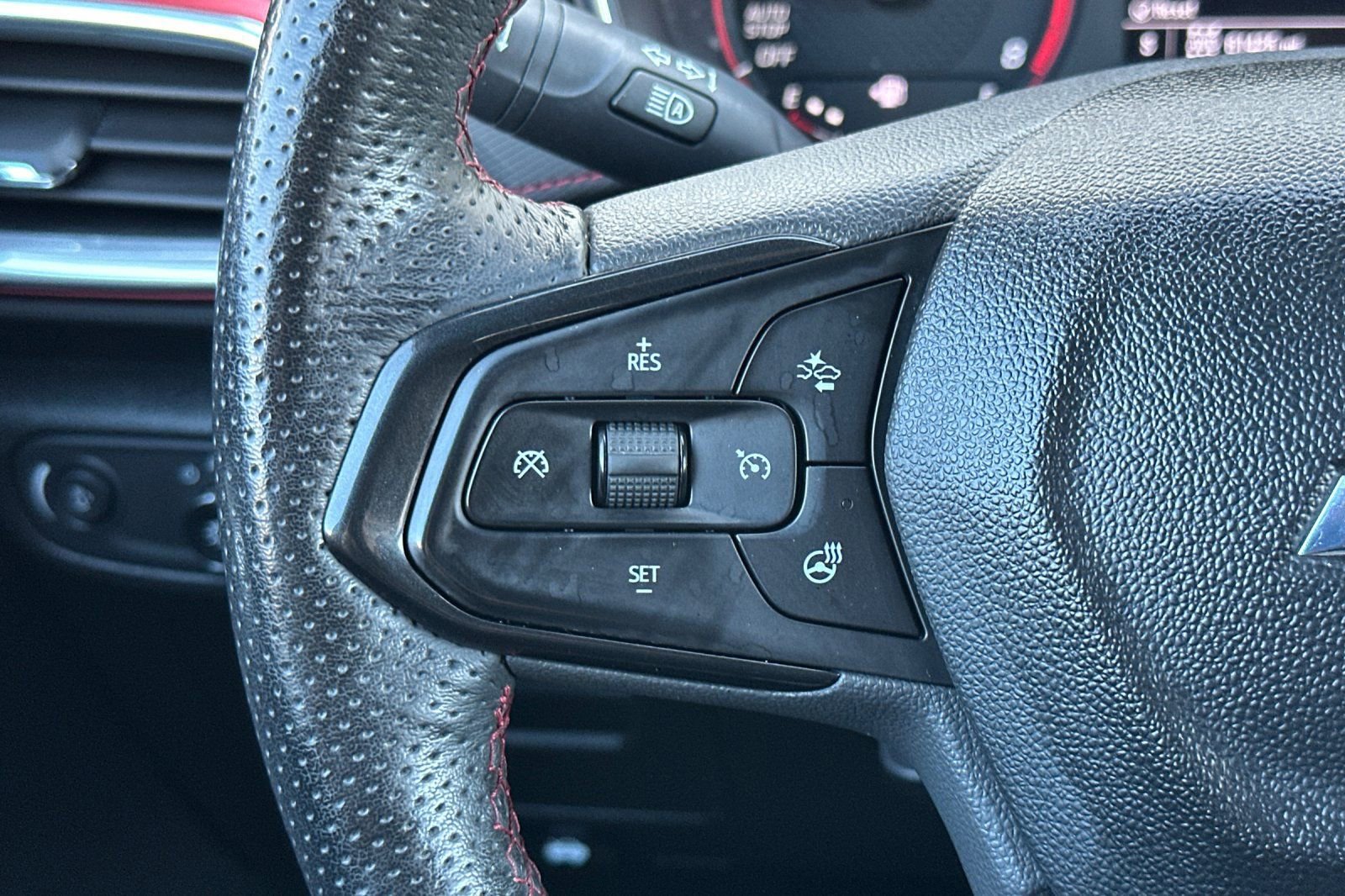 Used 2023 Chevrolet TrailBlazer RS AWD/4WD image 25