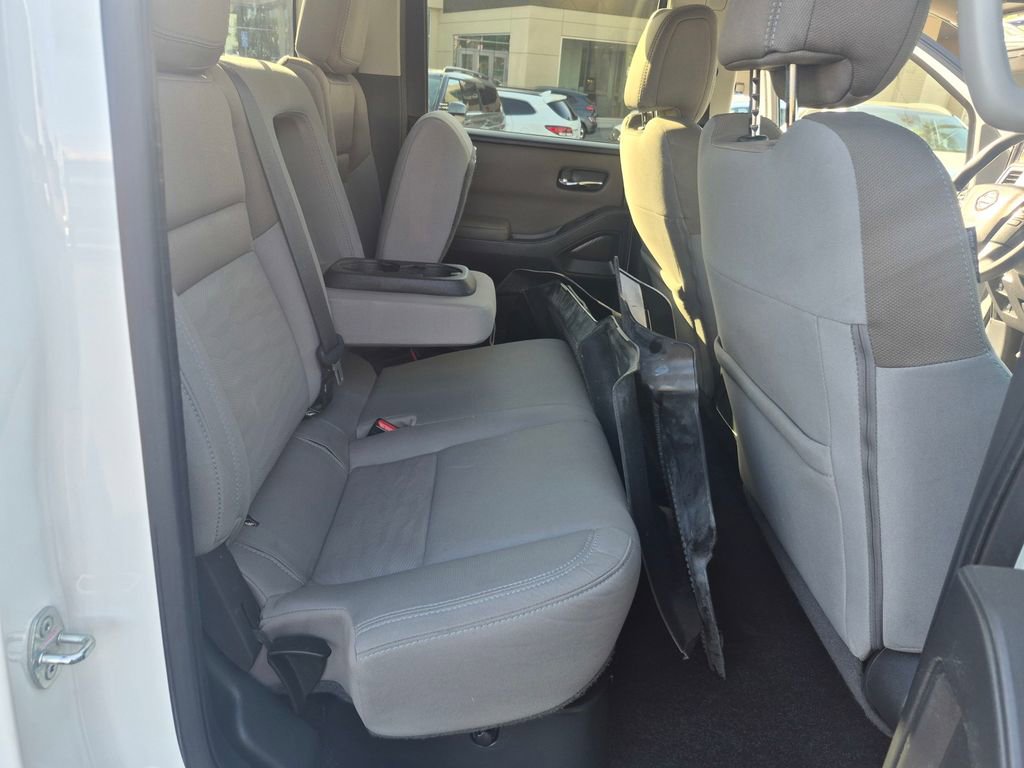 Used 2022 Nissan Frontier SV w/ Technology Package RWD image 26