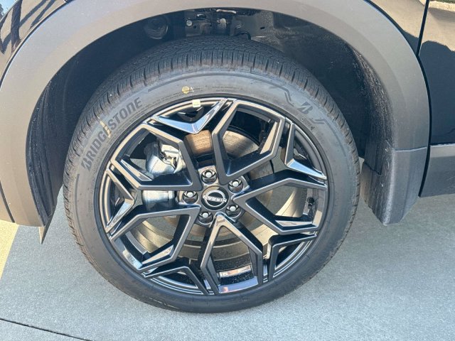 New 2027 Nissan Kicks SR FWD image 5