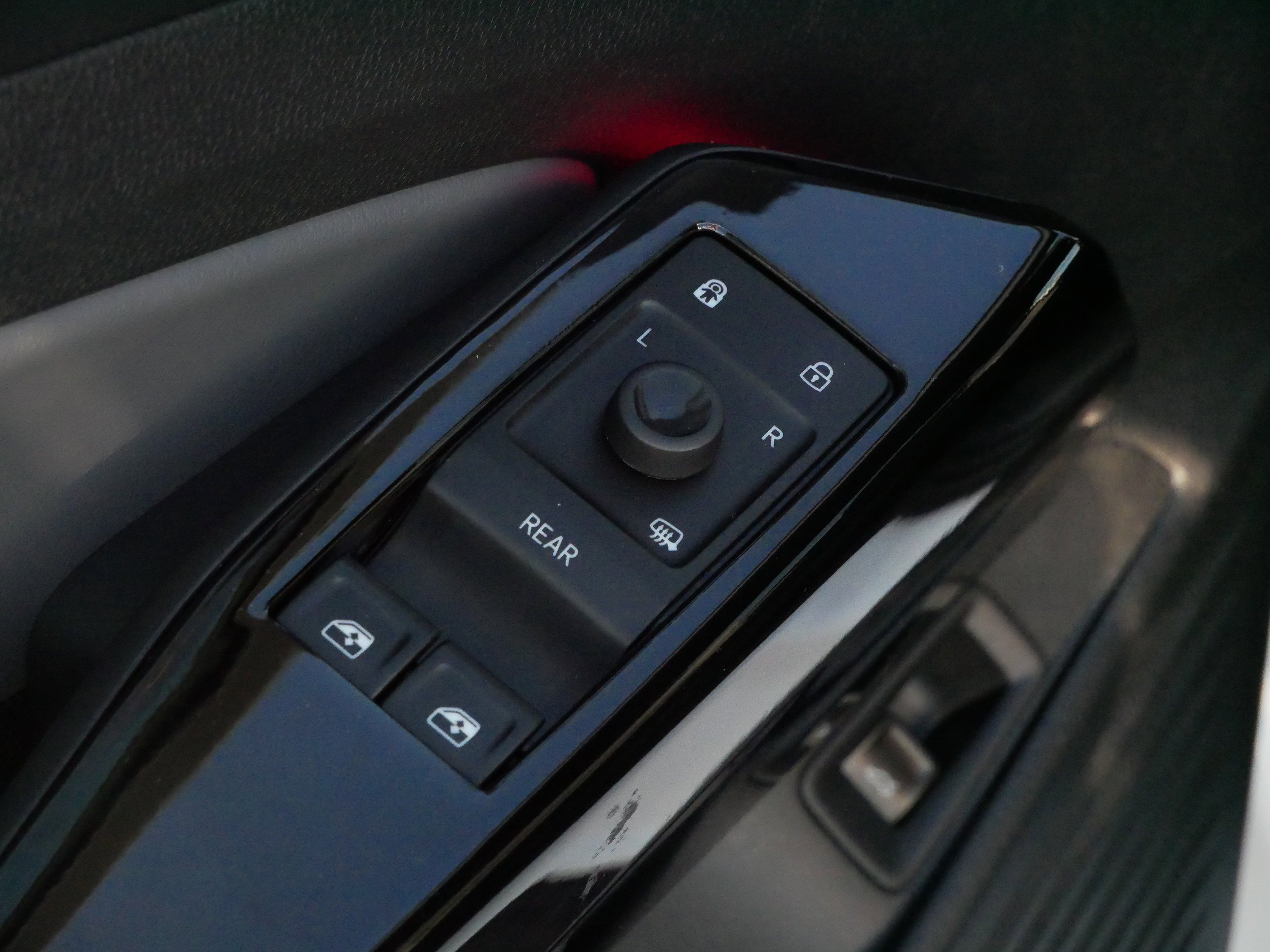 Certified 2023 Volkswagen ID.4 Pro S image 18