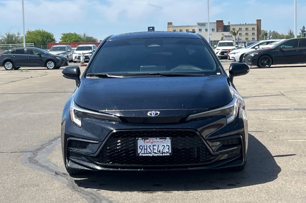 Used 2023 Toyota Corolla SE w/ SE Premium Package image 11