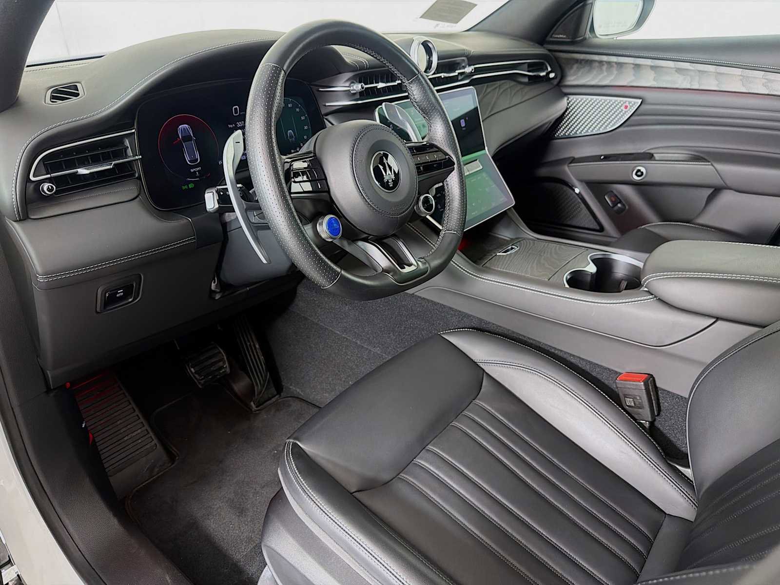 Used 2025 Maserati Grecale Modena image 10