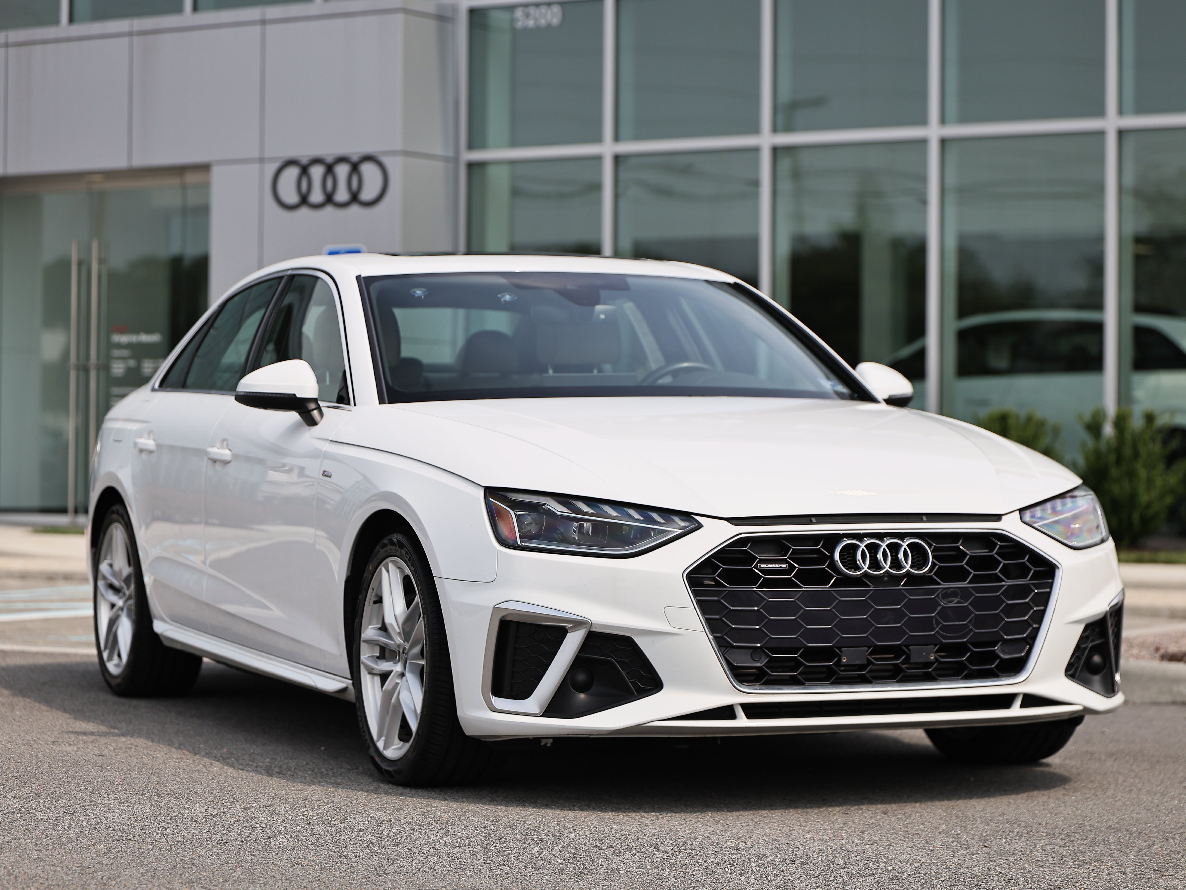 Used 2023 Audi A4 2.0T Premium Plus AWD/4WD image 2