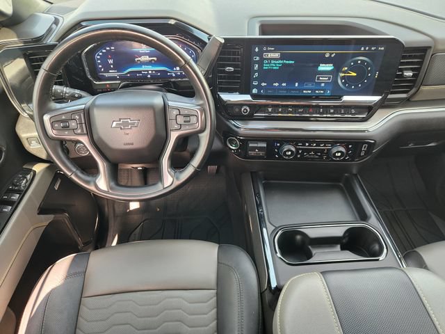 Used 2025 Chevrolet Silverado 2500 ZR2 w/ Technology Package AWD/4WD image 27