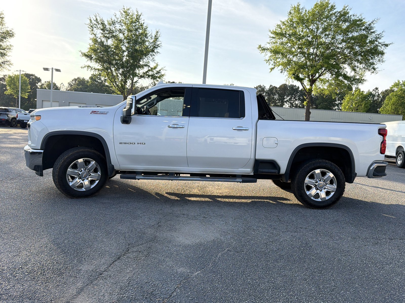 Used 2022 Chevrolet Silverado 2500 LTZ w/ LTZ Premium Package image 9