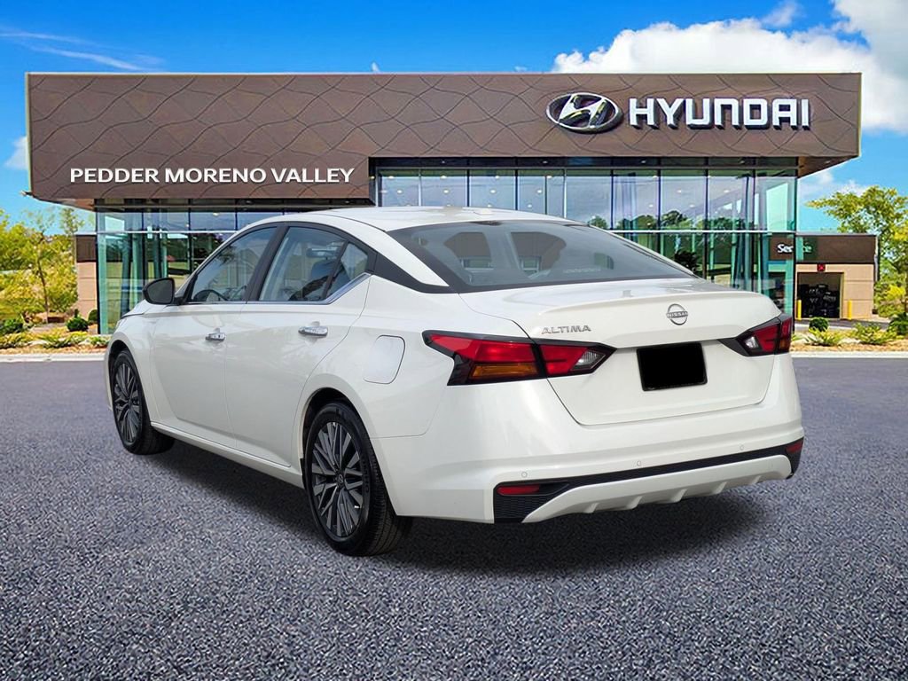 Used 2025 Nissan Altima 2.5 SV image 6