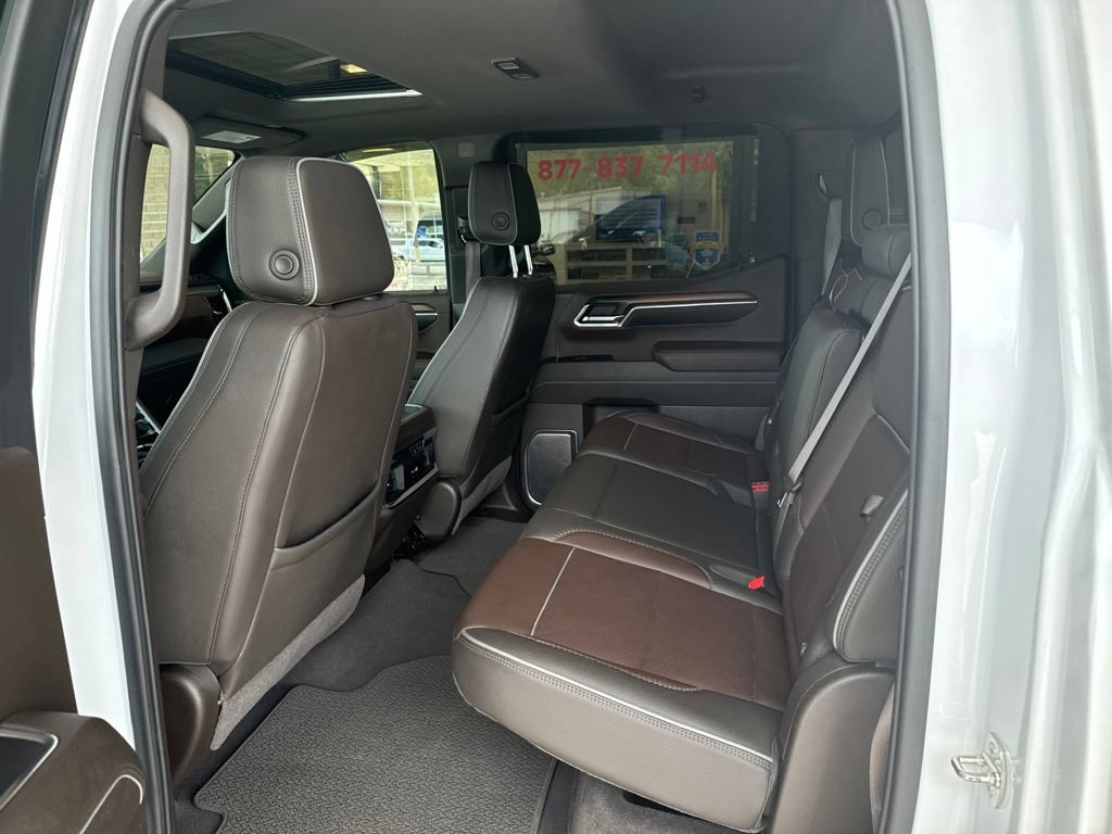 Used 2024 GMC Sierra 1500 Denali w/ Denali Reserve Package AWD/4WD image 17