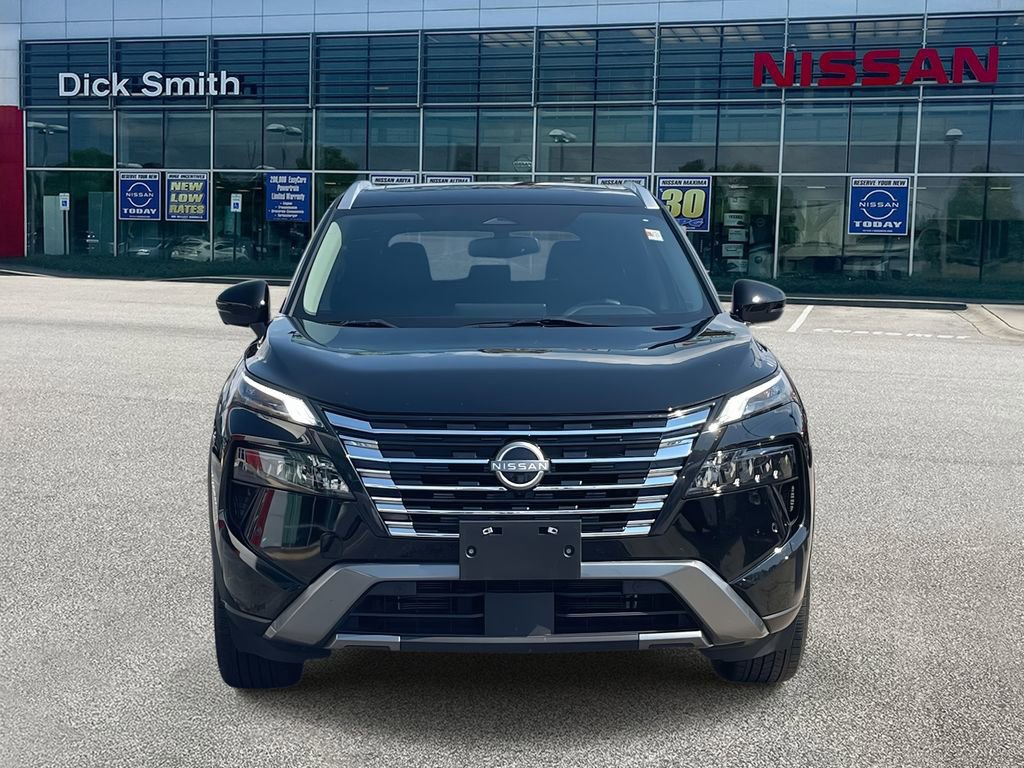 Used 2024 Nissan Rogue SL w/ SL Premium Package image 2