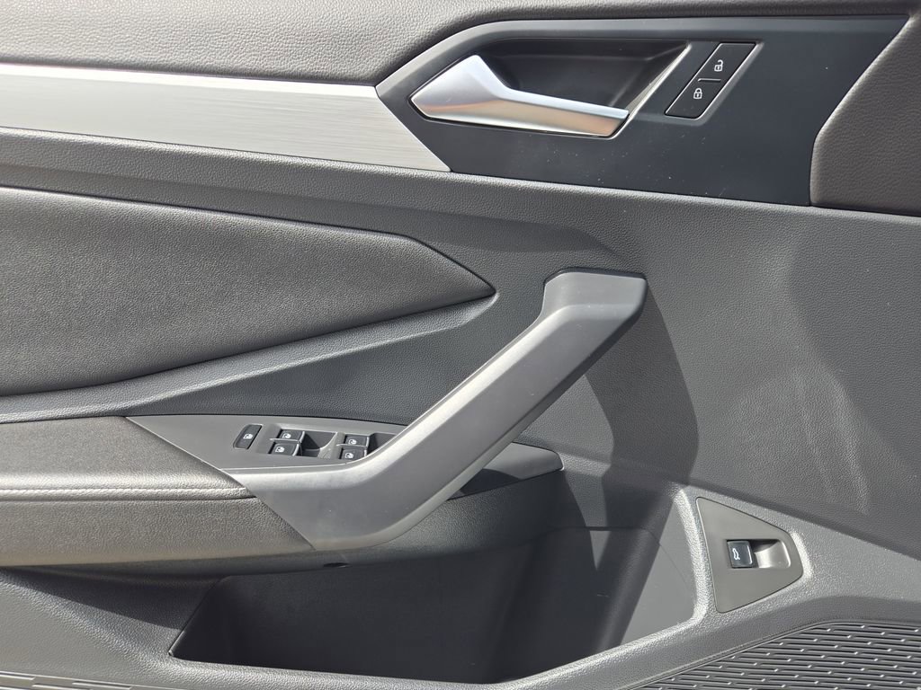 Used 2025 Volkswagen Jetta Sport image 23