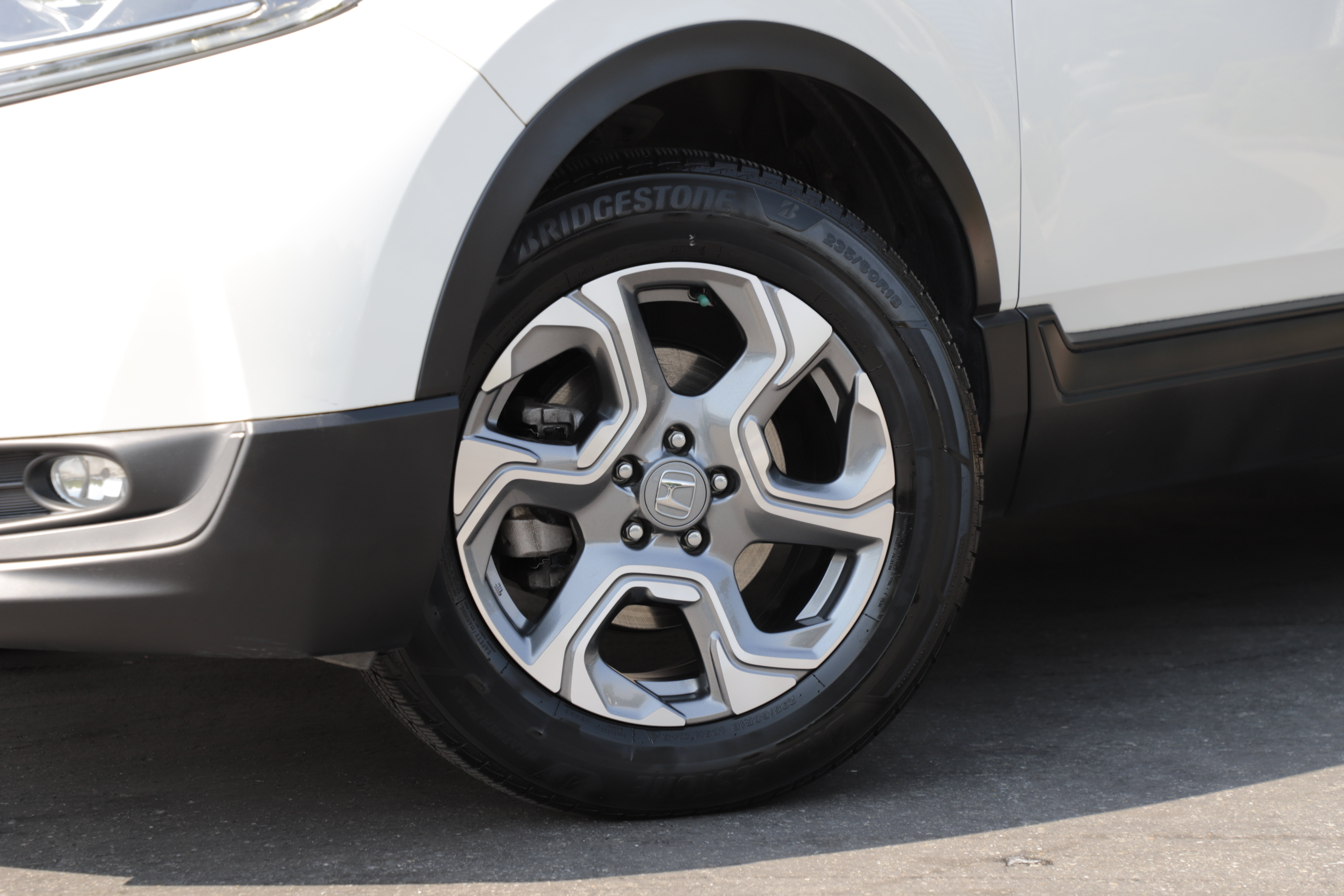 Used 2017 Honda CR-V EX image 2