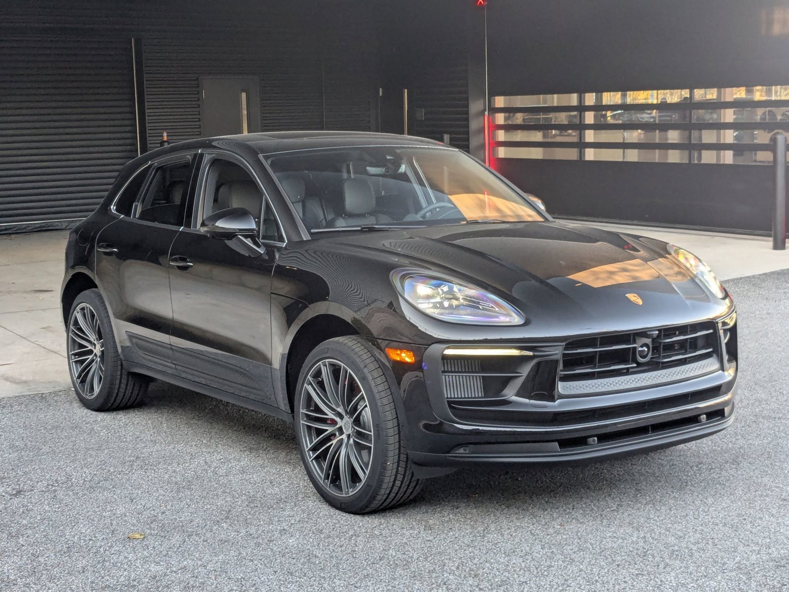 Certified 2026 Porsche Macan S AWD/4WD image 7