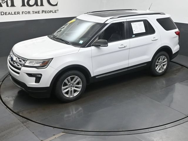 Used 2019 Ford Explorer XLT w/ Equipment Group 202A AWD/4WD image 45