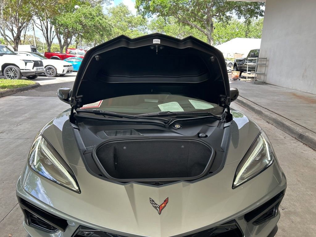 Used 2022 Chevrolet Corvette Stingray Premium Conv w/ Z51 Performance Package RWD image 26