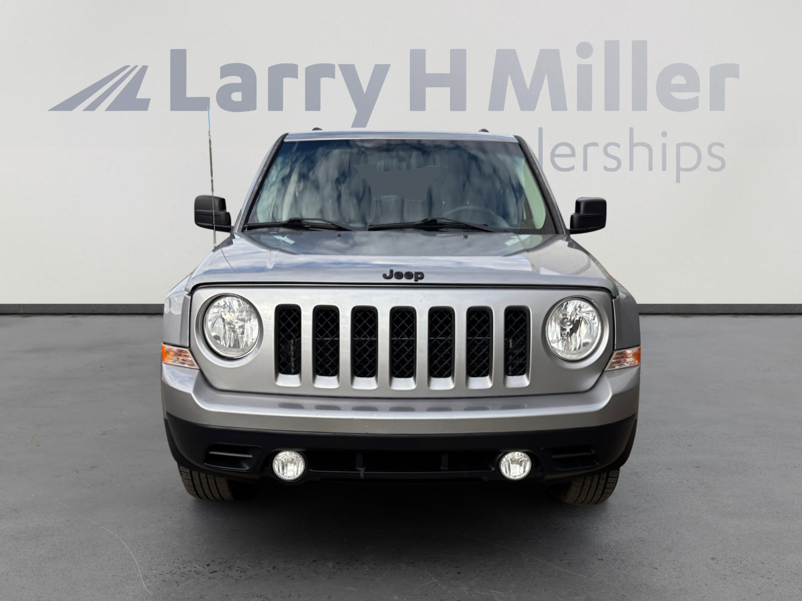 Used 2015 Jeep Patriot Sport w/ Power Value Group image 8