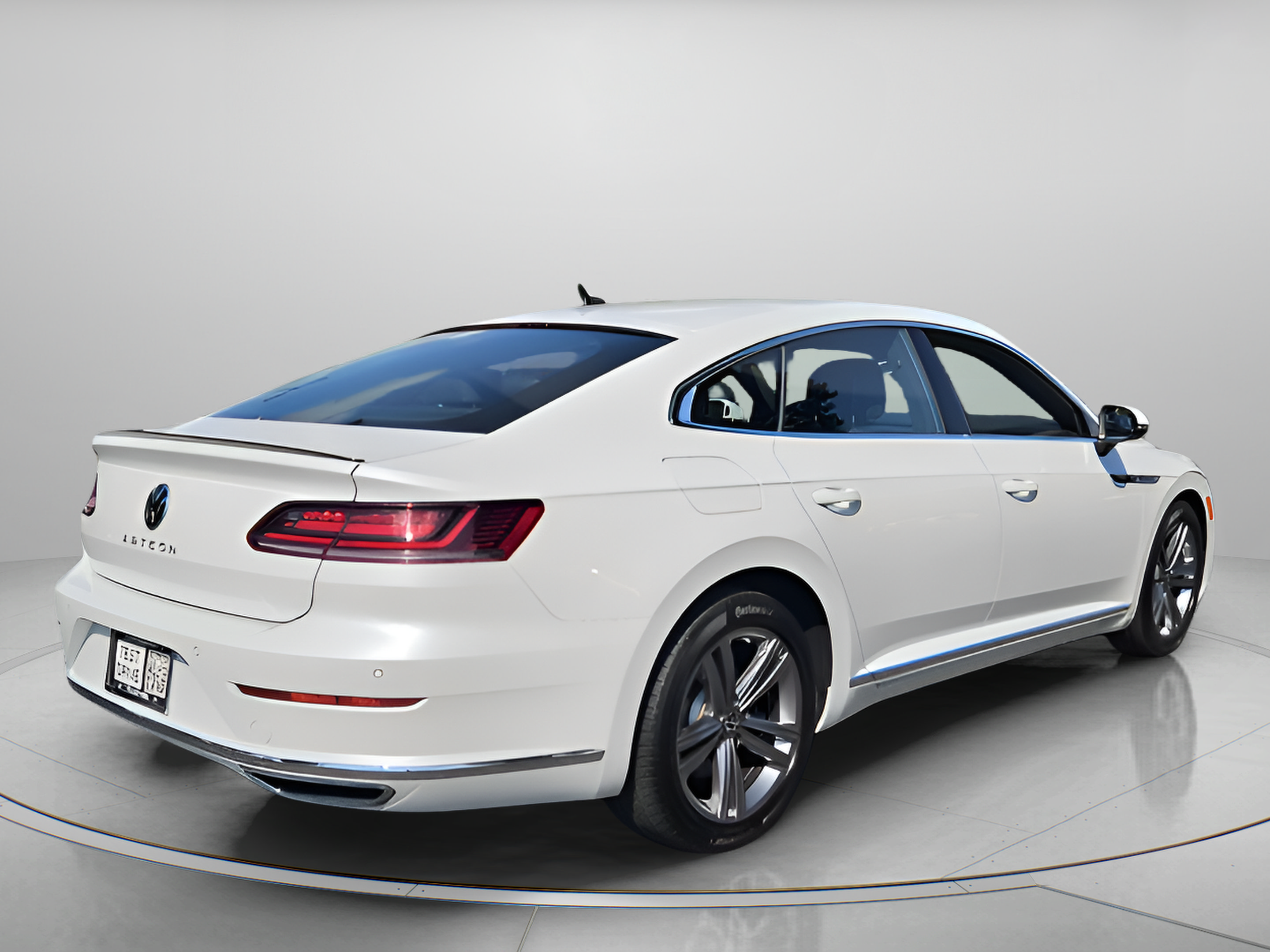Used 2022 Volkswagen Arteon SE FWD image 5