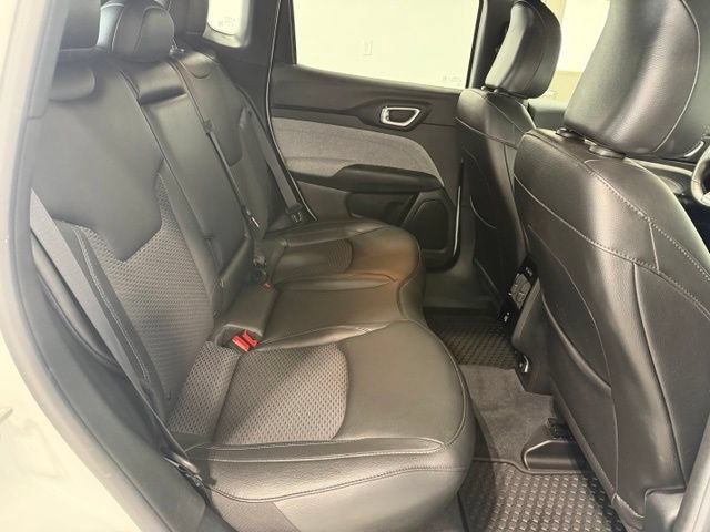 Used 2024 Jeep Compass Latitude w/ Convenience Group AWD/4WD image 25