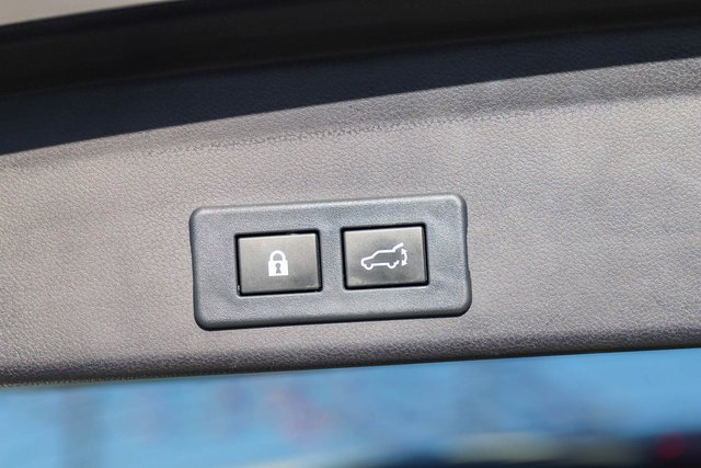 Used 2023 Subaru Ascent Touring image 9