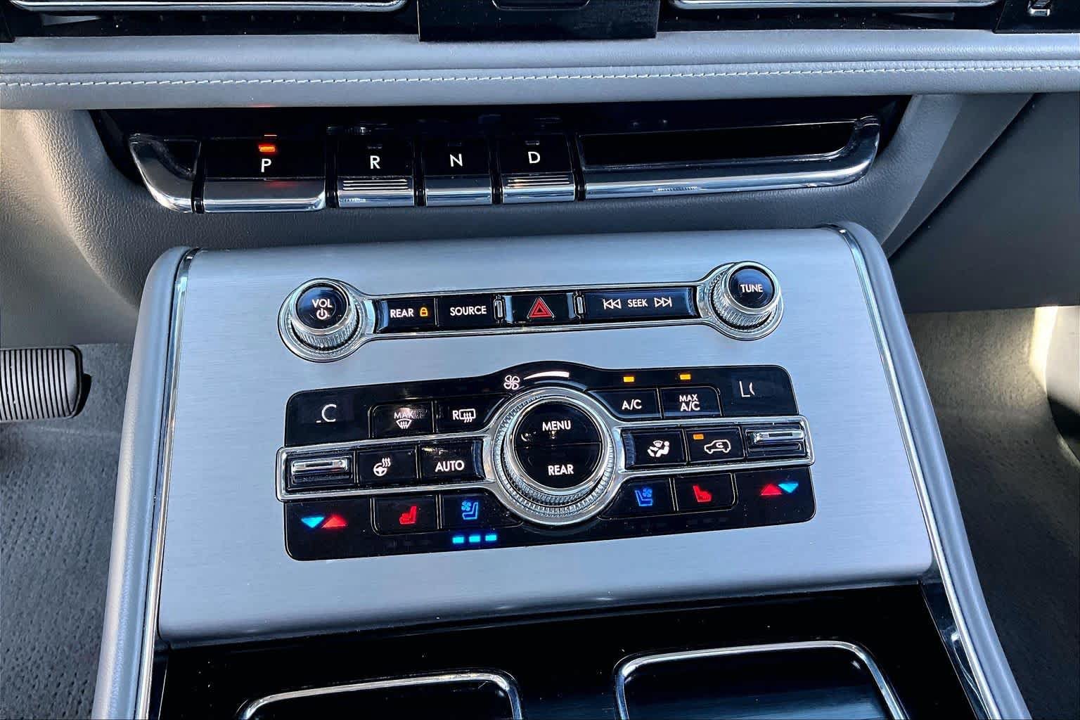 Used 2020 Lincoln Aviator Reserve w/ Equipment Group 201A RWD image 33