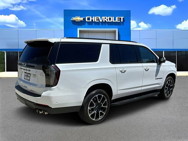 Used 2025 Chevrolet Suburban RST w/ Comfort Package AWD/4WD image 3