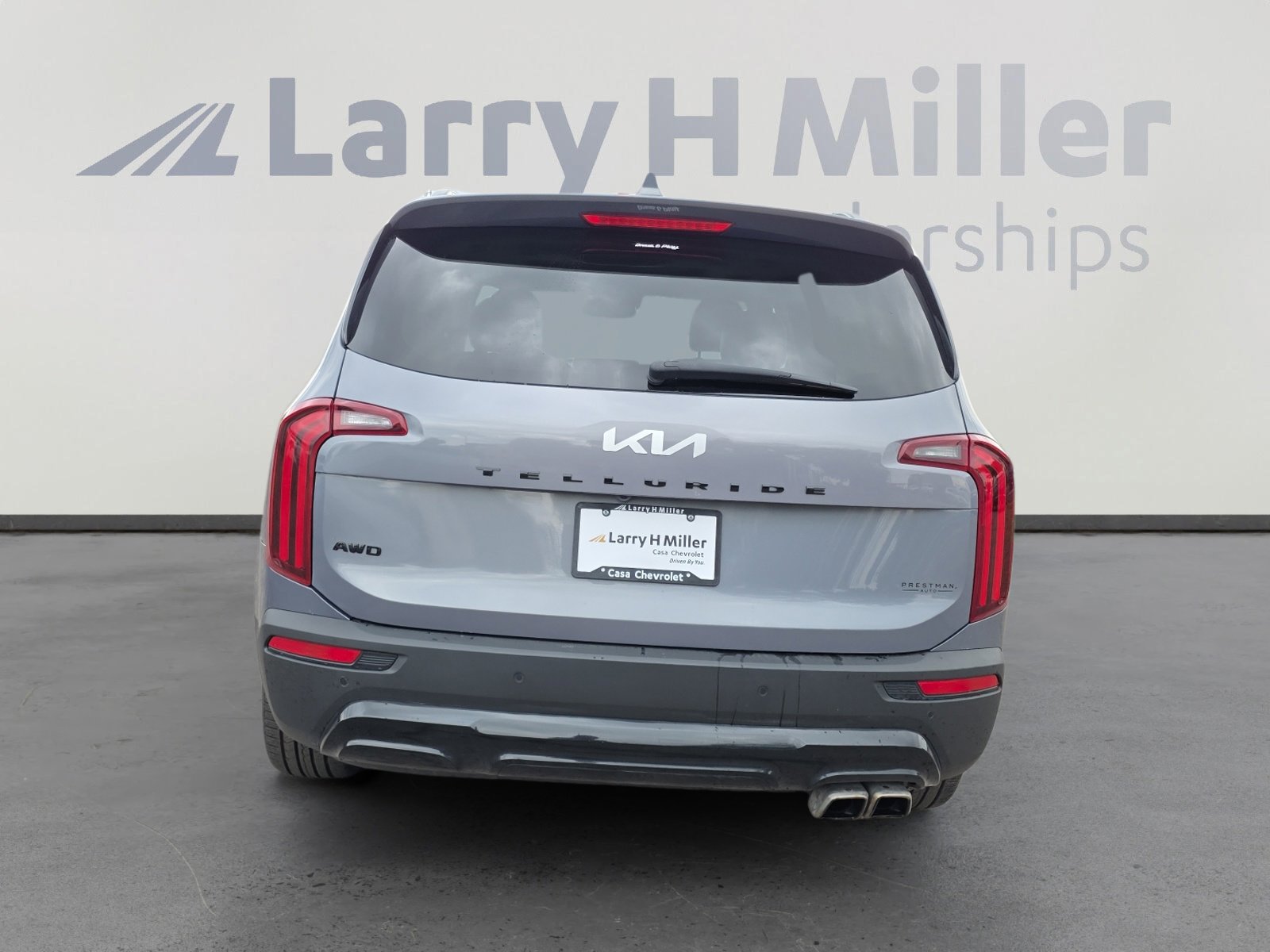 Used 2022 Kia Telluride SX w/ SX Prestige Package image 4