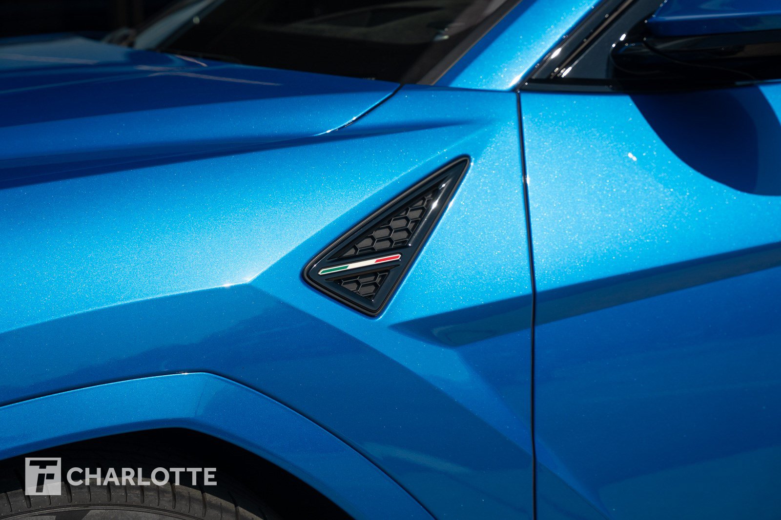 Used 2021 Lamborghini Urus AWD/4WD image 8