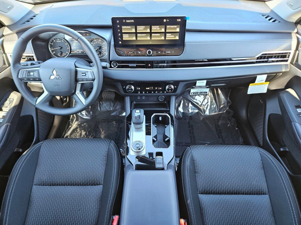 New 2025 Mitsubishi Outlander ES image 12