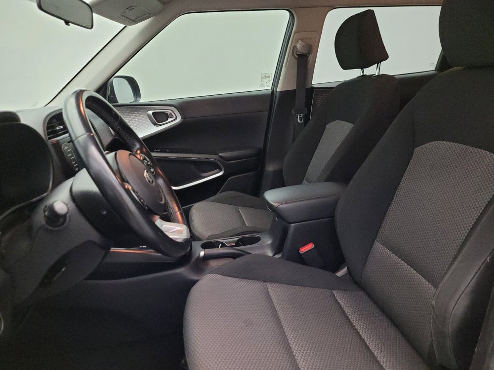 Used 2020 Kia Soul X-Line FWD image 17