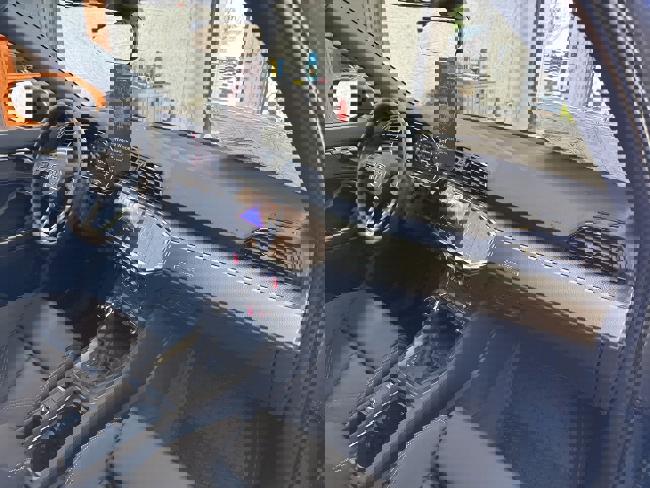 New 2025 Audi Q3 2.0T Premium image 55