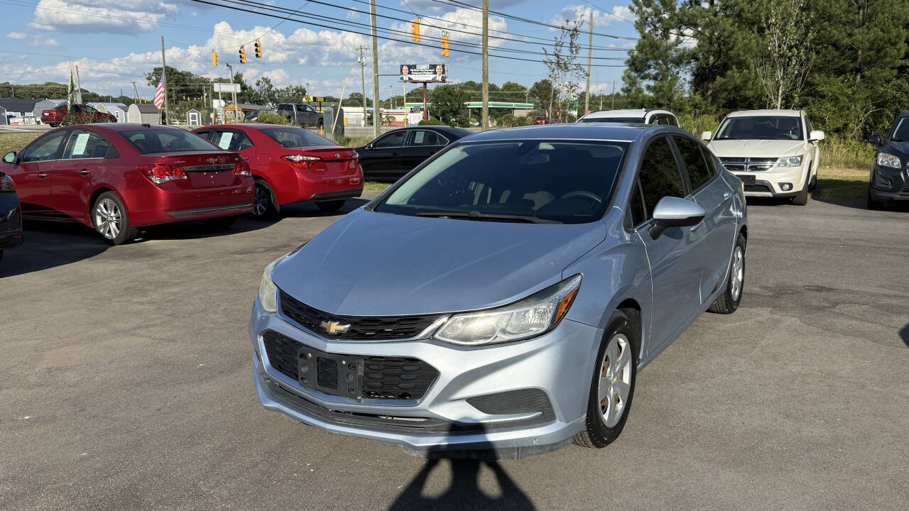 Used 2017 Chevrolet Cruze LS FWD image 3