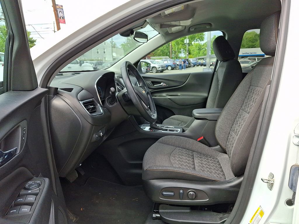 Used 2023 Chevrolet Equinox LT AWD/4WD image 13