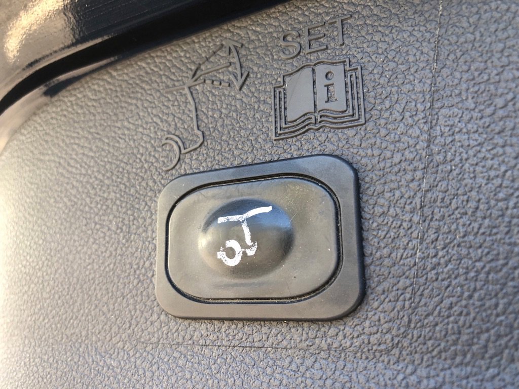 Used 2018 Ford Escape SEL w/ Ford Safe & Smart Package image 22