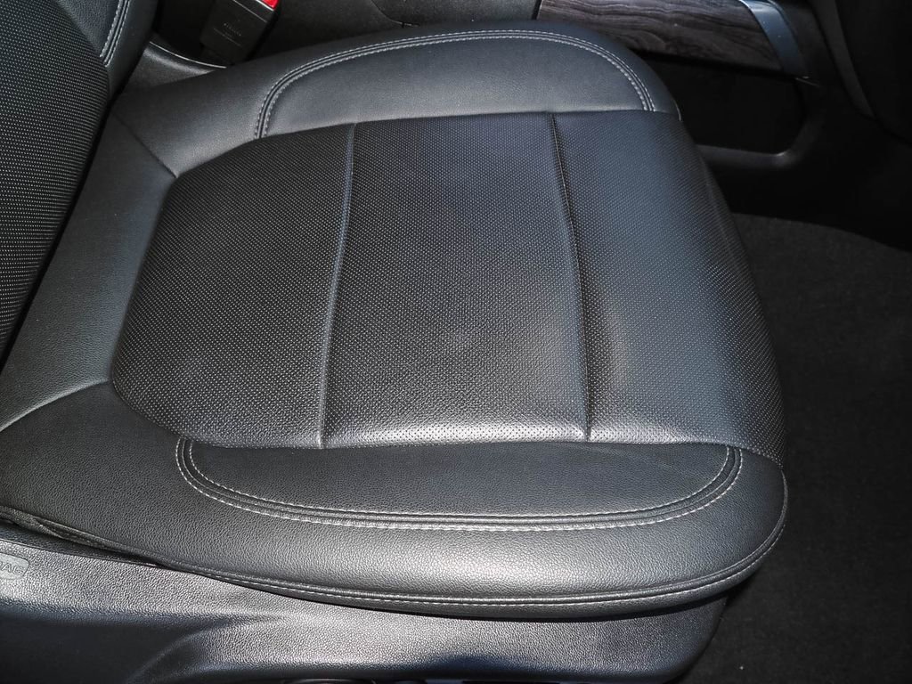 Certified 2022 Chevrolet Silverado 1500 LTZ w/ Safety Package II image 17