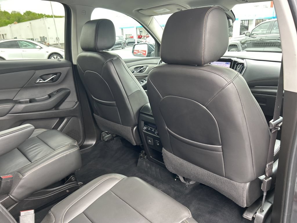 Used 2021 Chevrolet Traverse LT w/ LT Premium Package FWD image 49