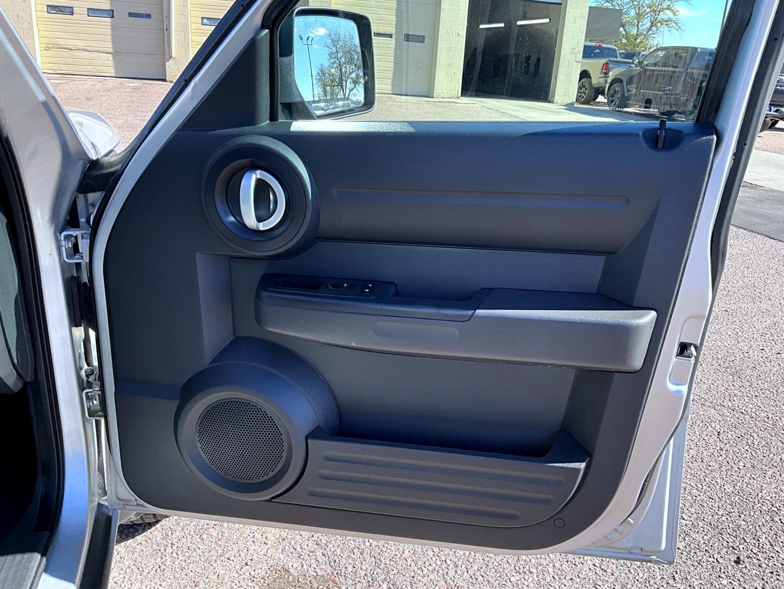 Used 2007 Dodge Nitro SXT AWD/4WD image 18