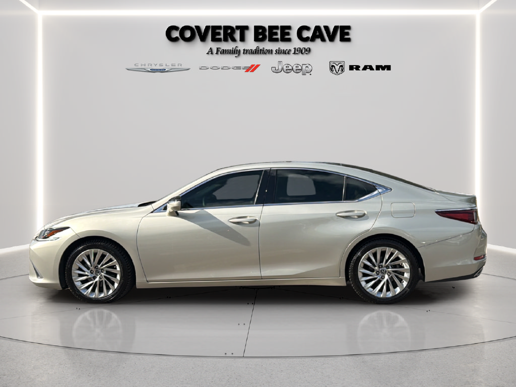 Used 2020 Lexus ES 350 Ultra Luxury w/ Accessory Package 2 FWD image 4